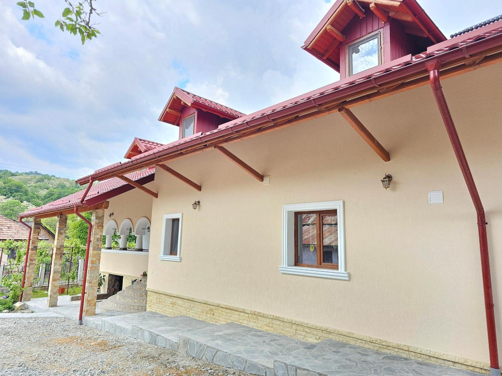 Casa Hera Călimăneşti المظهر الخارجي الصورة